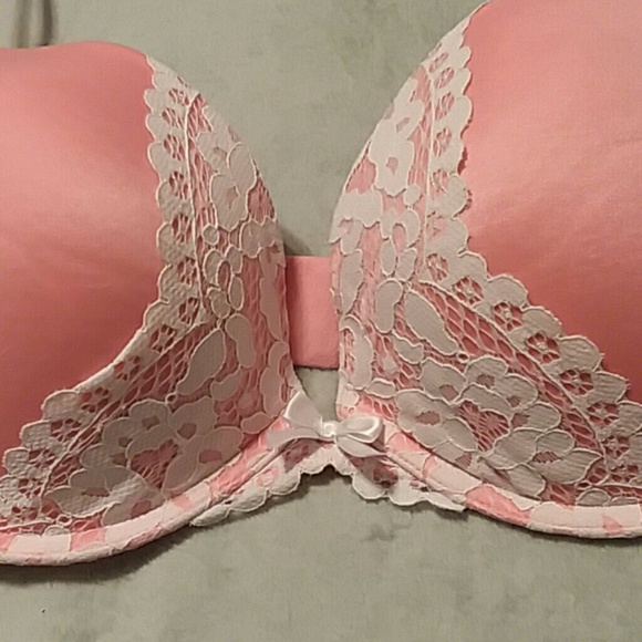SOLDVictoria's secret bra - Picture 2 of 3
